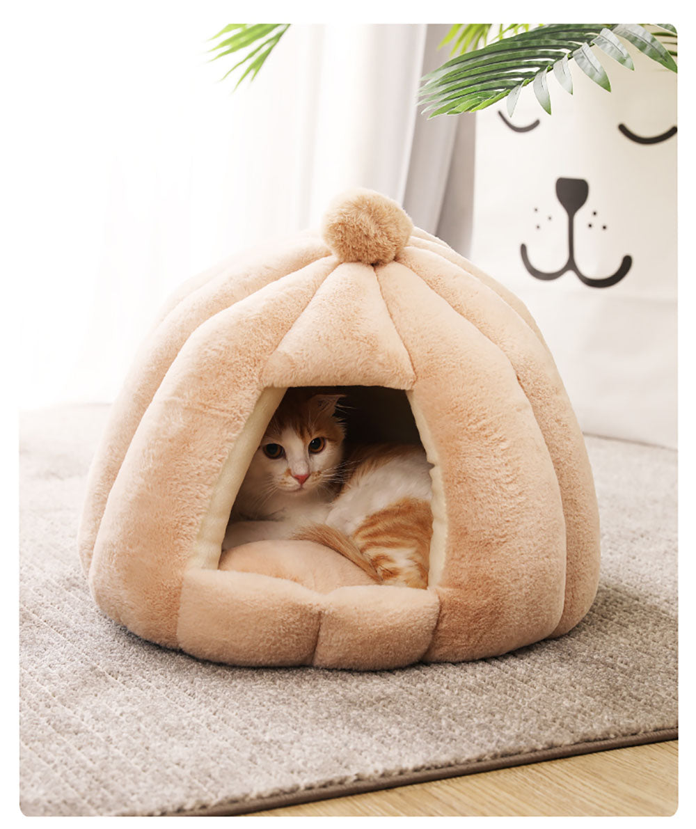 Warm Pumpkin Cat Cave