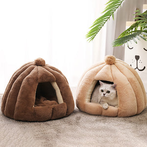 Warm Pumpkin Cat Cave
